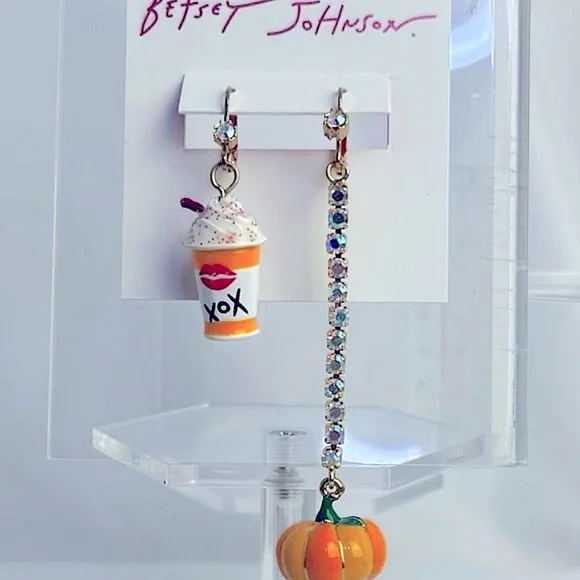 NWT Betsey Johnson Pumpkin Spice Coffee & Pumpkin Mismatch Drop Earrings - Picture 12 of 12